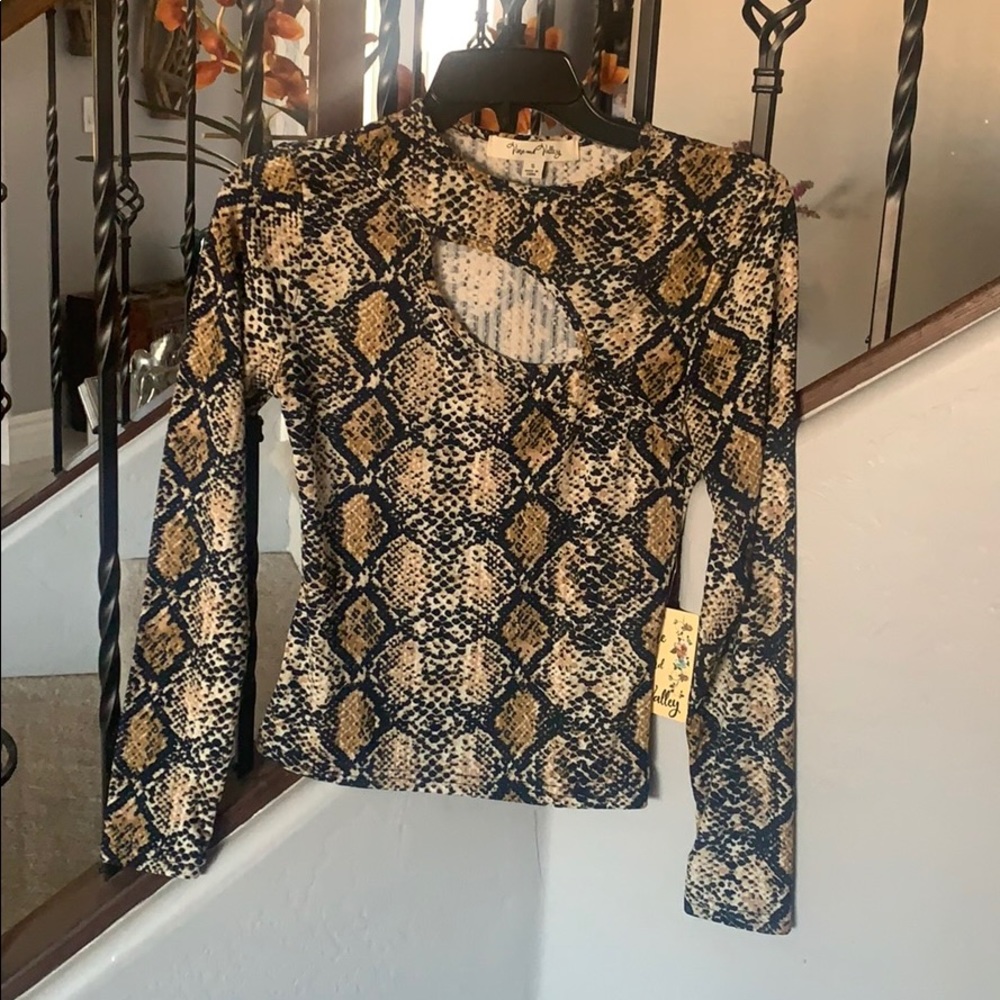 Vine and valley long sleeve top